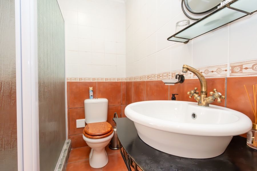 5 Bedroom Property for Sale in Waterfront Western Cape
